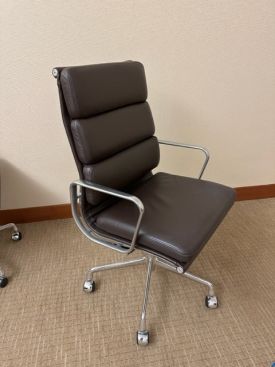 C61739 - Herman Miller Eames Chairs