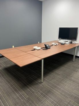 T12311 - Steelcase Frame 1 Table