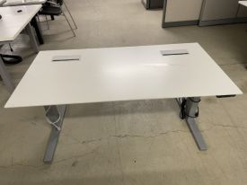 D12205 - Teknion Sit-Stand Desk