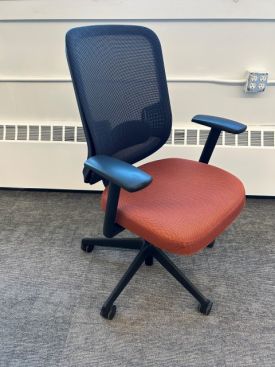 C61945 - Teknion Projek Chairs