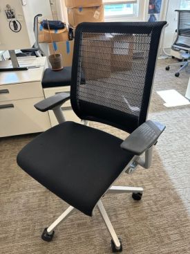 C61729 - Steelcase Think Chairs