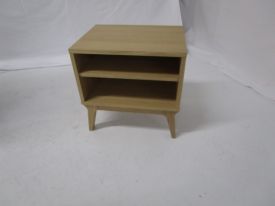 R6439 - Case Furniture End Table